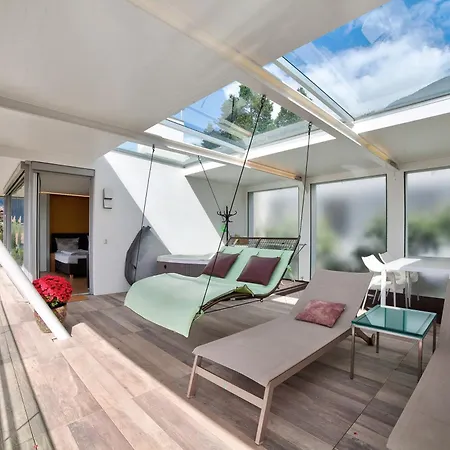 Alvarium Eins Apartment *